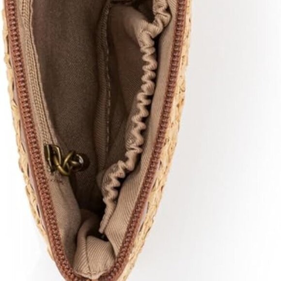 Vita Wristlet - Picture 3 of 4